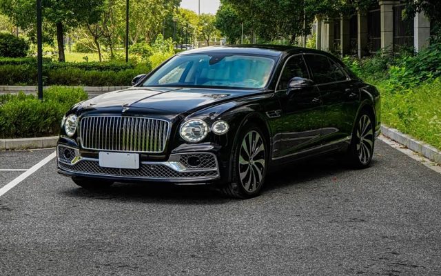 Flying Spur 2023 4.0T V8 Luxury