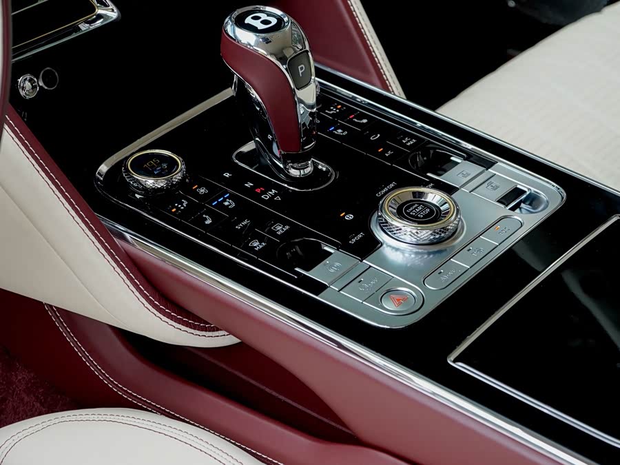 Flying Spur 2023 4.0T V8 Luxury - zdjęcie 14