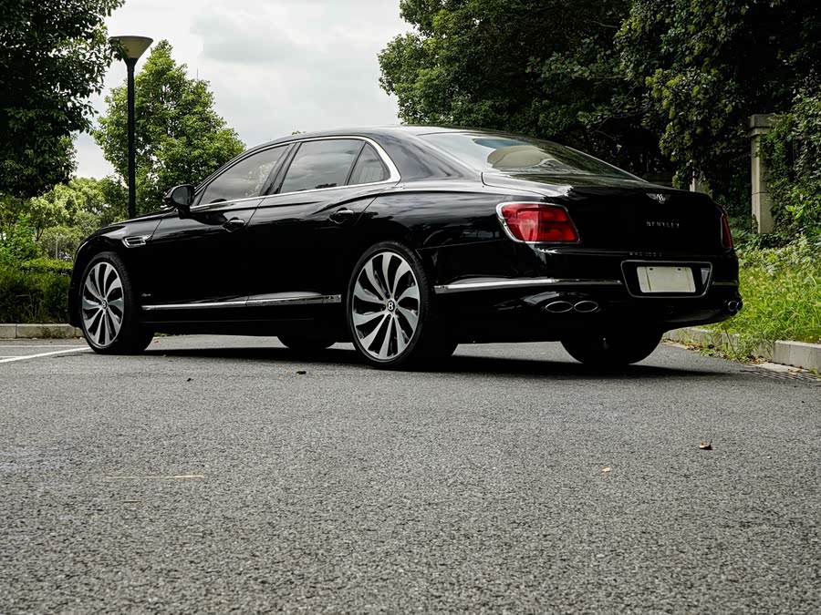 Flying Spur 2023 4.0T V8 Luxury - zdjęcie 16