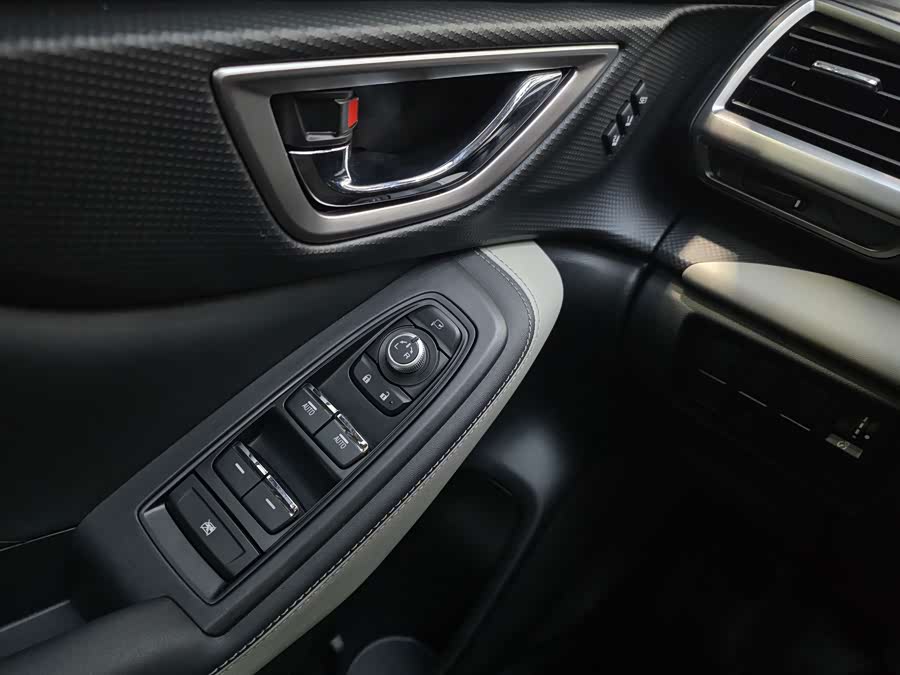 Forester 2022 2.0i AWD Luxury Edition EyeSight - zdjęcie 13