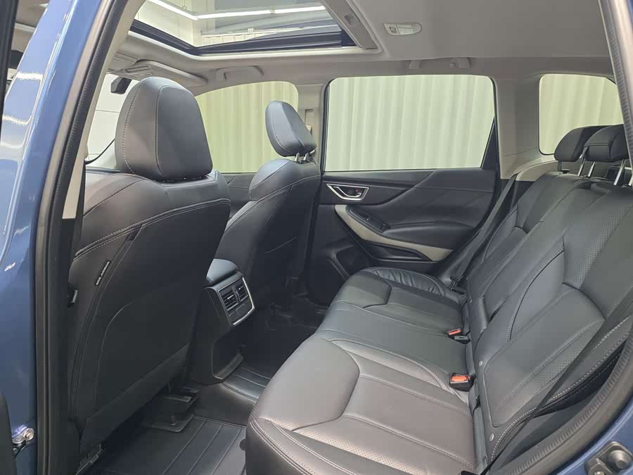 Forester 2022 2.0i AWD Luxury Edition EyeSight - zdjęcie 15