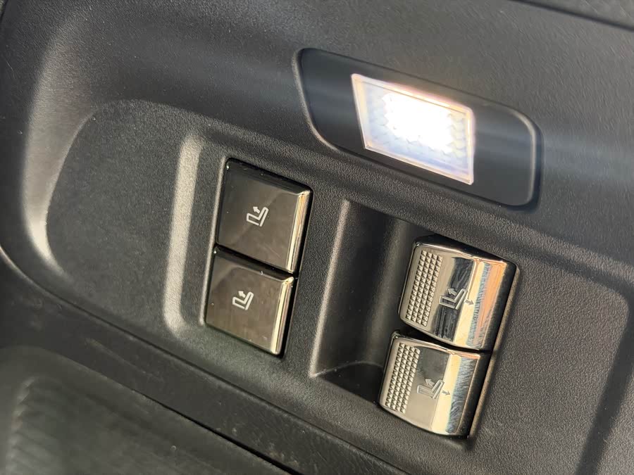 GAC GS8 2022 Pilot Series 2.0T 4WD Supreme - zdjęcie 20