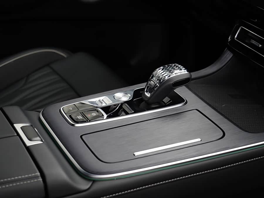 GAC GS8 2024 Pilot Series 2.0T 2WD Luxury Intelligent Connectivity 7-Seater - zdjęcie 15