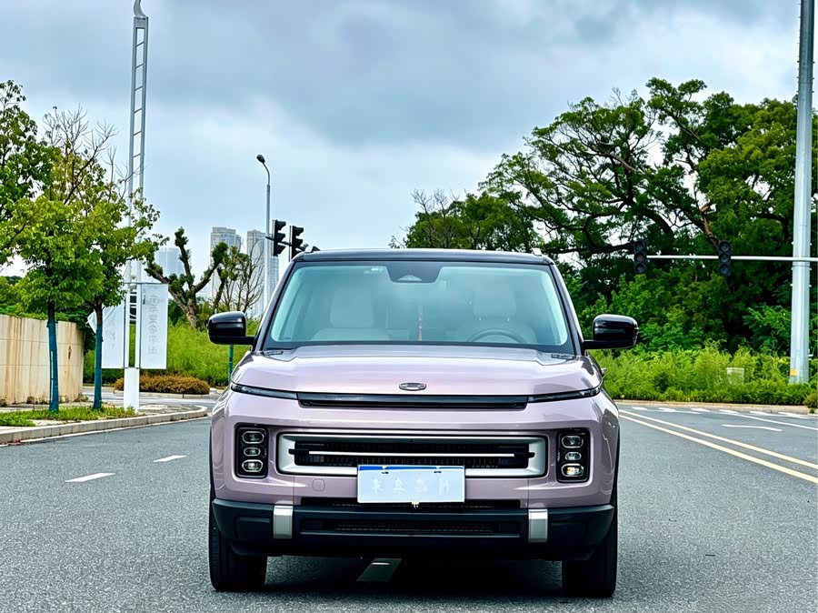 Geely ICON 2025 Linglong 1.5TD Jinxi Edition - zdjęcie 2