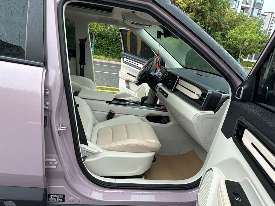 Geely ICON 2025 Linglong 1.5TD Jinxi Edition - zdjęcie 15