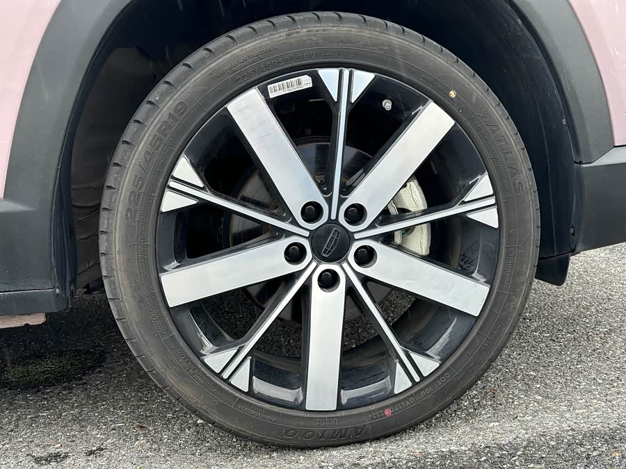 Geely ICON 2025 Linglong 1.5TD Jinxi Edition - zdjęcie 16