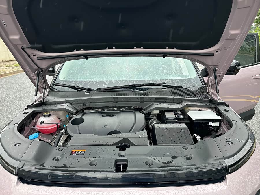 Geely ICON 2025 Linglong 1.5TD Jinxi Edition - zdjęcie 18
