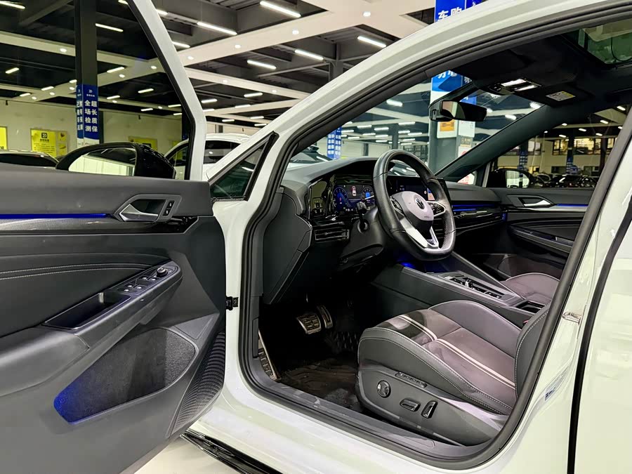 Golf 2023 280TSI DSG R-Line Lite - zdjęcie 4