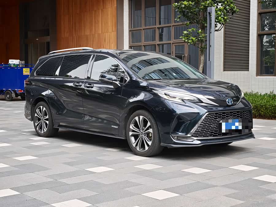 Grevia 2022 2.5L Hybrid Premium - zdjęcie 2
