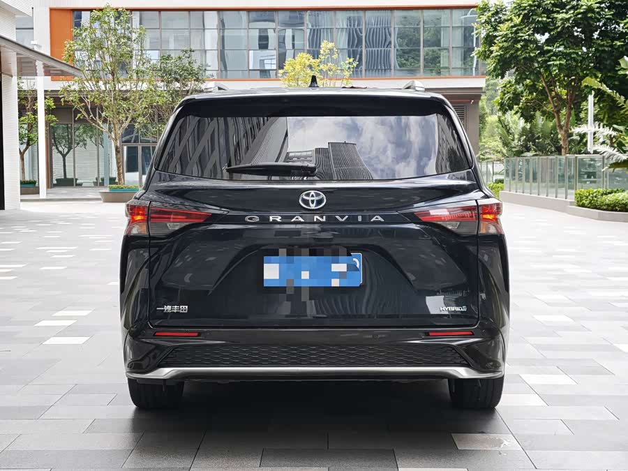 Grevia 2022 2.5L Hybrid Premium - zdjęcie 13