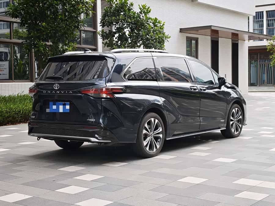 Grevia 2022 2.5L Hybrid Premium - zdjęcie 14