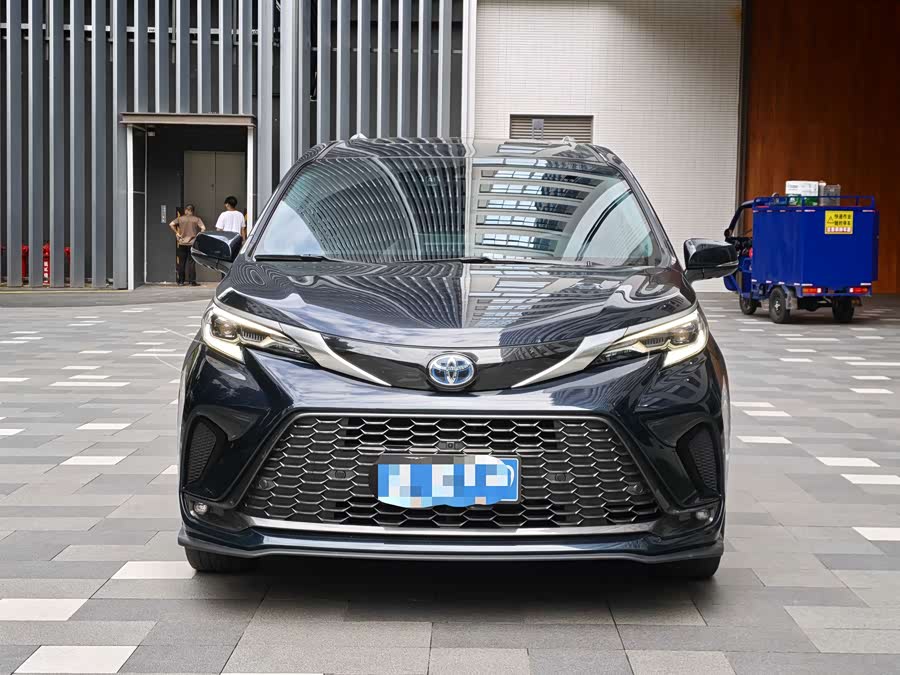 Grevia 2022 2.5L Hybrid Premium - zdjęcie 3