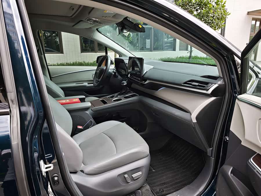 Grevia 2022 2.5L Hybrid Premium - zdjęcie 5