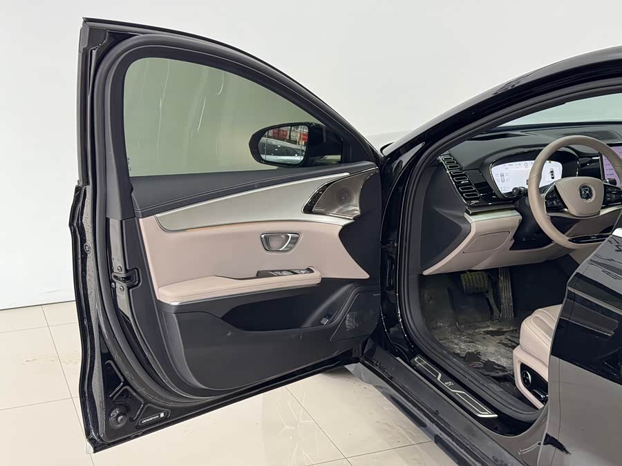 Han 2025 DM-i 125KM Luxury - zdjęcie 14