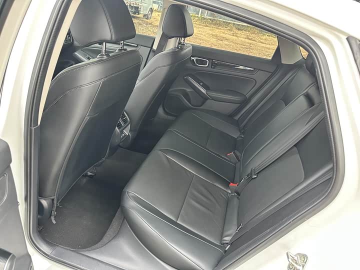 Hatchback 240Turbo CVT Phantom Night Luxury - zdjęcie 18