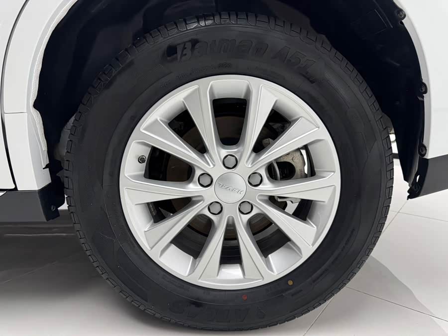 Haval M6 2021 PLUS 1.5T DCT Luxury Intelligent - zdjęcie 14