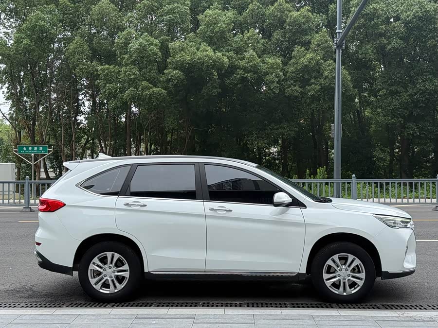 Haval M6 2023 PLUS 1.5T DCT Elite Intelligent - zdjęcie 4