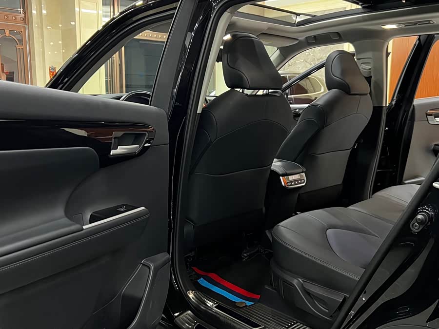 Highlander 2024 380T 4WD Premium 7-Seater - zdjęcie 11