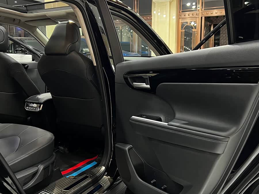 Highlander 2024 380T 4WD Premium 7-Seater - zdjęcie 15