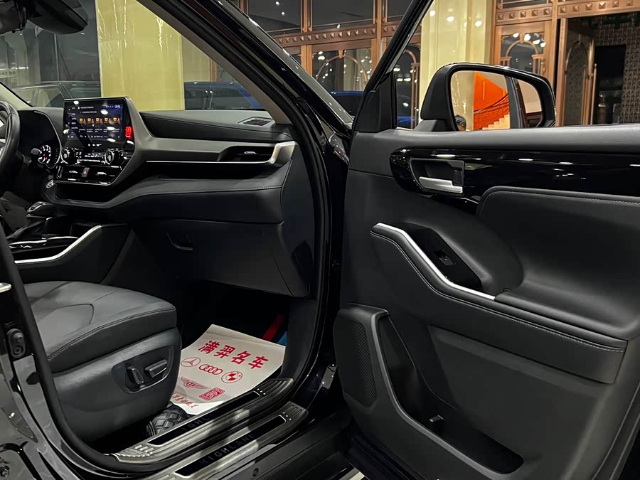 Highlander 2024 380T 4WD Premium 7-Seater - zdjęcie 17