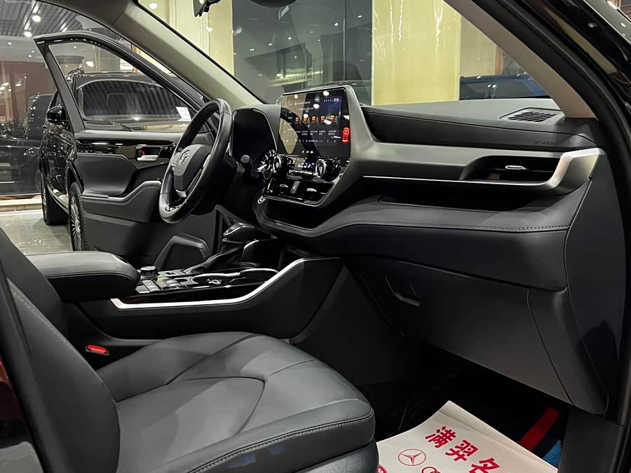 Highlander 2024 380T 4WD Premium 7-Seater - zdjęcie 18