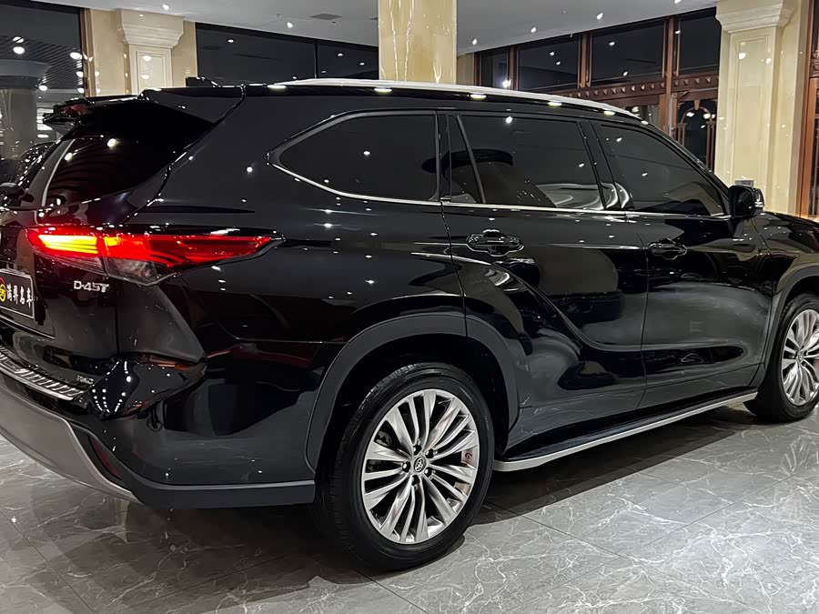 Highlander 2024 380T 4WD Premium 7-Seater - zdjęcie 4
