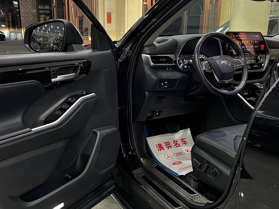 Highlander 2024 380T 4WD Premium 7-Seater - zdjęcie 9