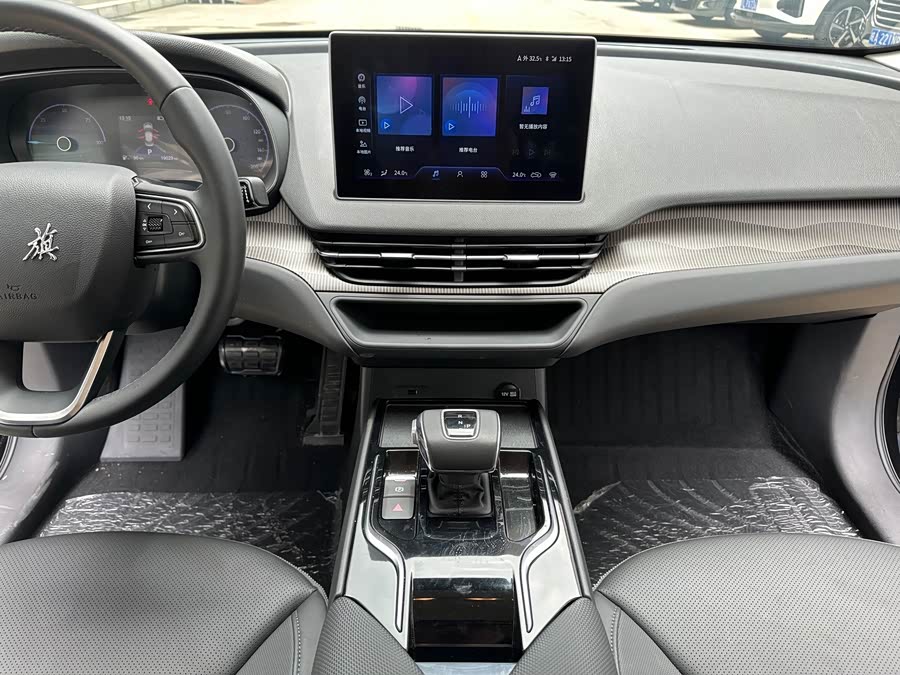 Hongqi E-QM5 2024 450km Travel Edition - zdjęcie 11