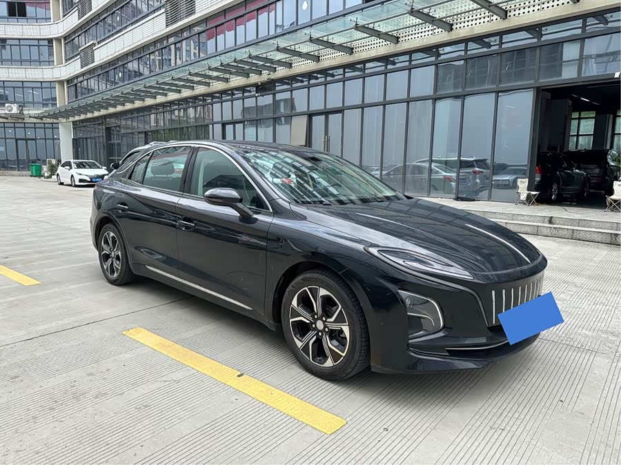 Hongqi E-QM5 2024 450km Travel Edition - zdjęcie 3