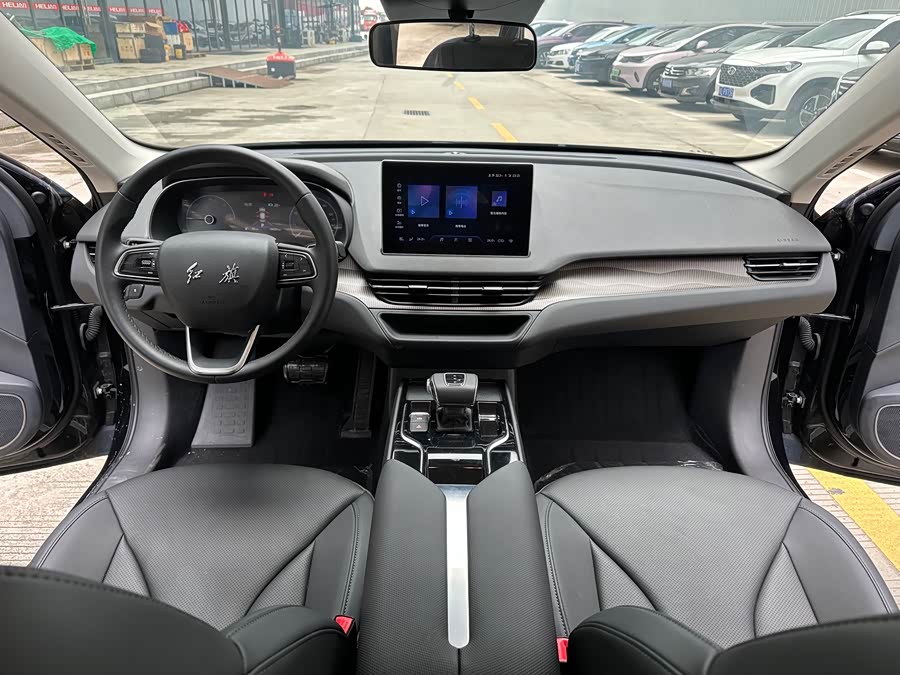 Hongqi E-QM5 2024 450km Travel Edition - zdjęcie 9