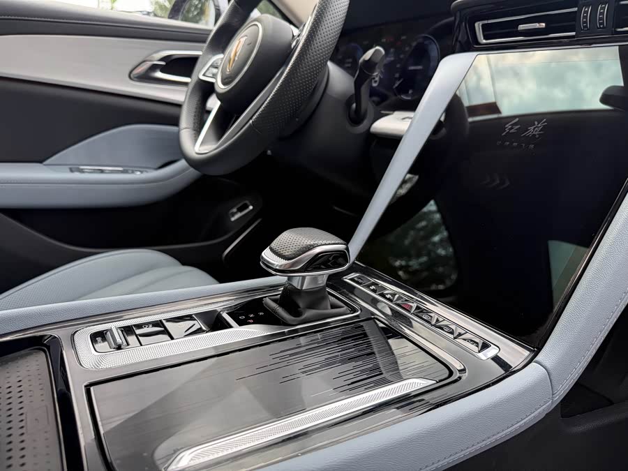 Hongqi H5 PHEV 2025 170 Super Hybrid Edition - zdjęcie 7