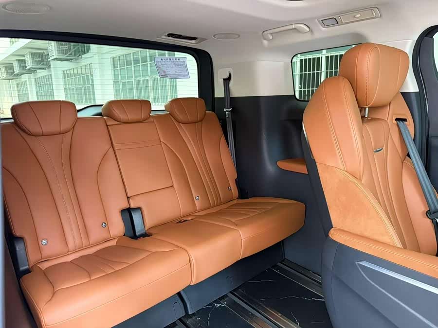 Hongqi HQ9 PHEV 2024 2.0T 4WD Business - zdjęcie 4