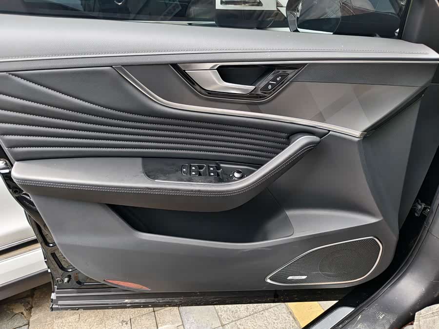 Hongqi HS5 2023 2.0T Flagship Pro - zdjęcie 11