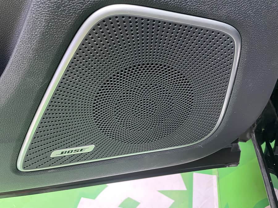 Hongqi HS7 2022 3.0T Auto 4WD Intelligent Flag Enjoy Version 5-Seater - zdjęcie 19