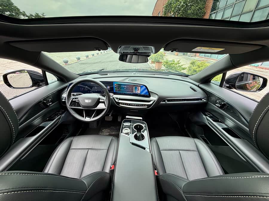 IQ Rui Ge 2024 Rear Drive Standard Range Luxury - zdjęcie 13