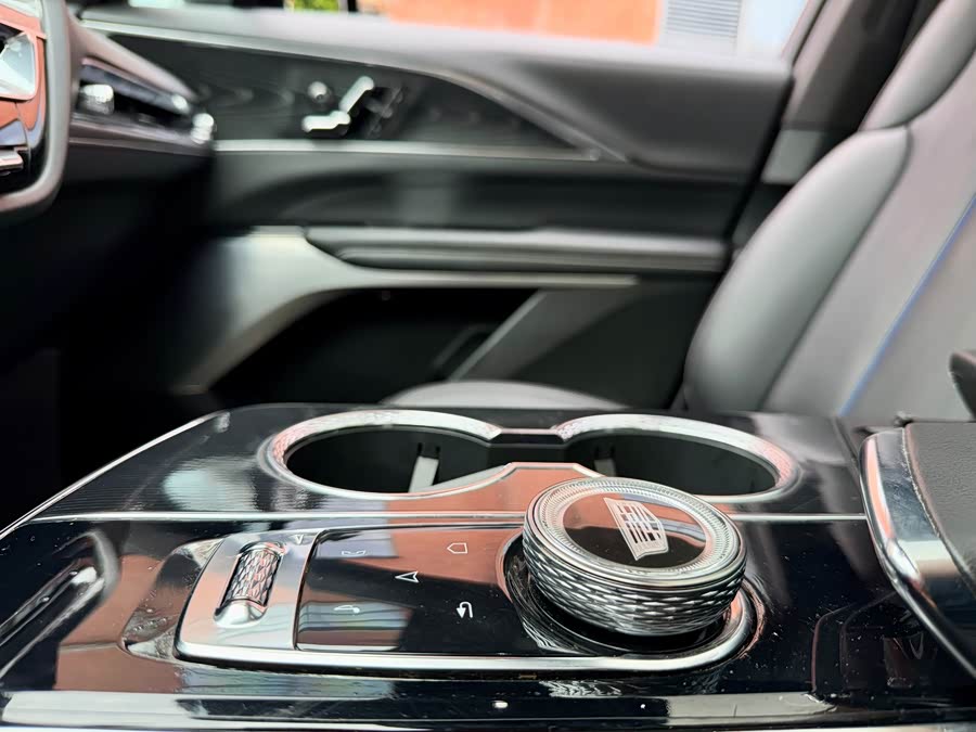 IQ Rui Ge 2024 Rear Drive Standard Range Luxury - zdjęcie 18