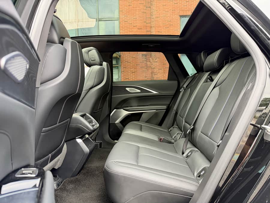 IQ Rui Ge 2024 Rear Drive Standard Range Luxury - zdjęcie 10