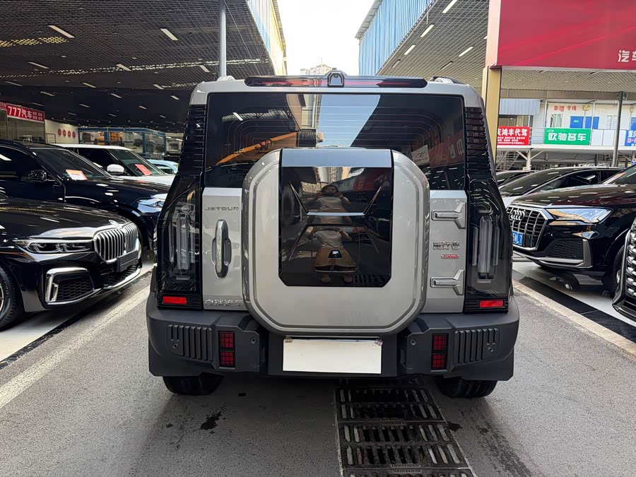 Jietu Traveler 2023 2.0T Four-Wheel Drive Crossing PRO - zdjęcie 5