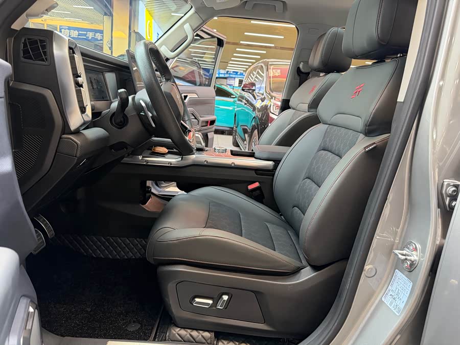 Jietu Traveler 2023 2.0T Four-Wheel Drive Crossing PRO - zdjęcie 8
