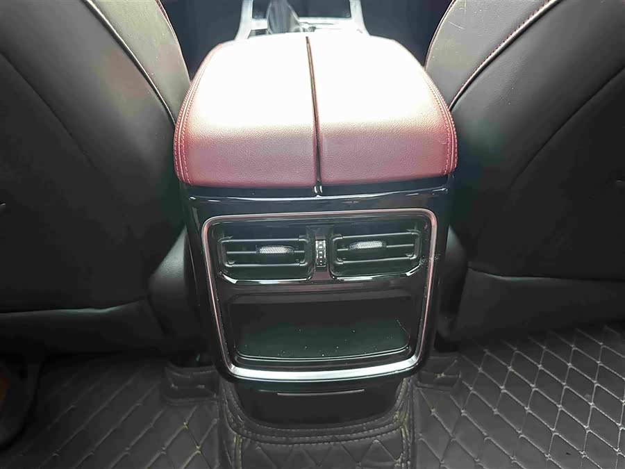 Jietu X70 PLUS 2023 1.5T CVT Self-Strength MAX 5-seater - zdjęcie 15