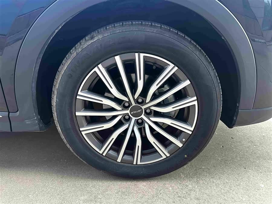 Jietu X70 PLUS 2023 1.5T CVT Self-Strength MAX 5-seater - zdjęcie 16