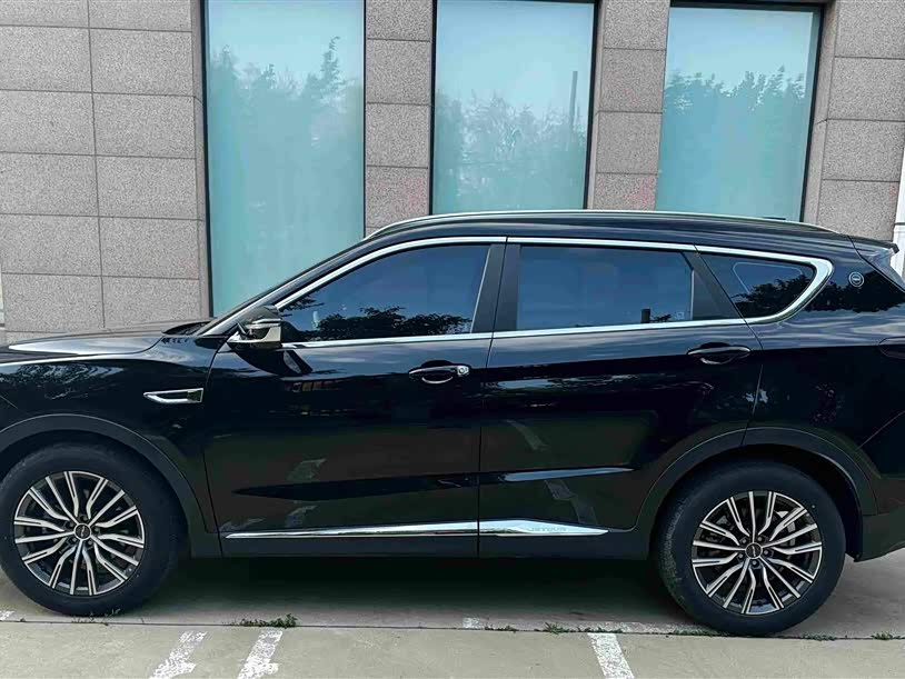 Jietu X70 PLUS 2023 1.5T CVT Self-Strength MAX 5-seater - zdjęcie 4