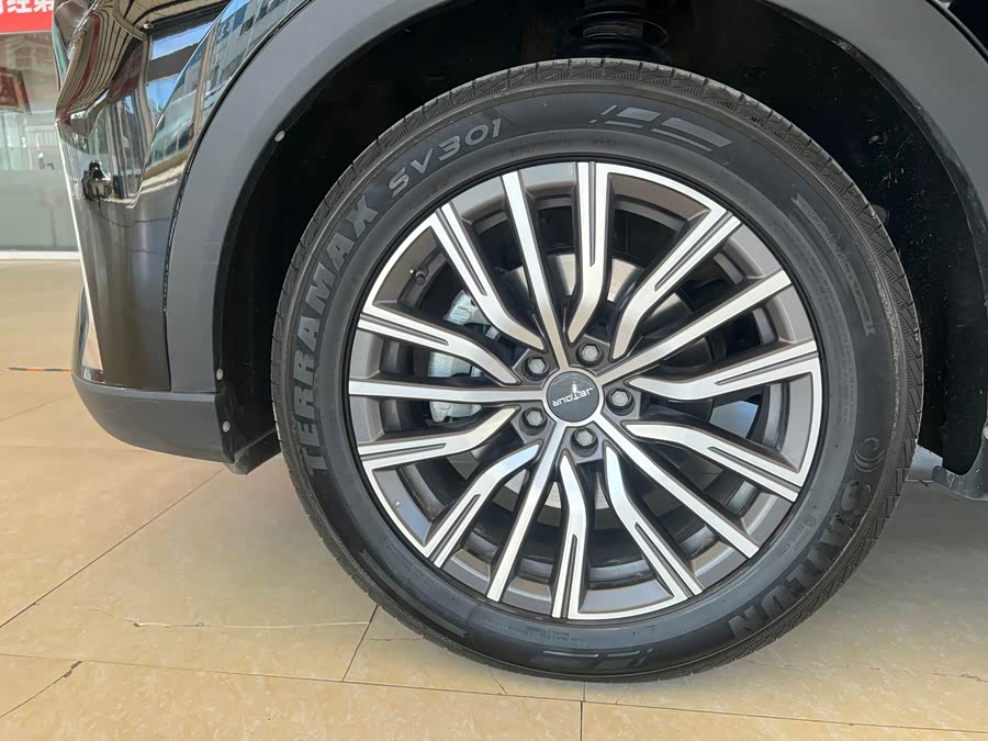 Jietu X70 PLUS 2023 1.5T DCT Brave PLUS 5-seater - zdjęcie 17