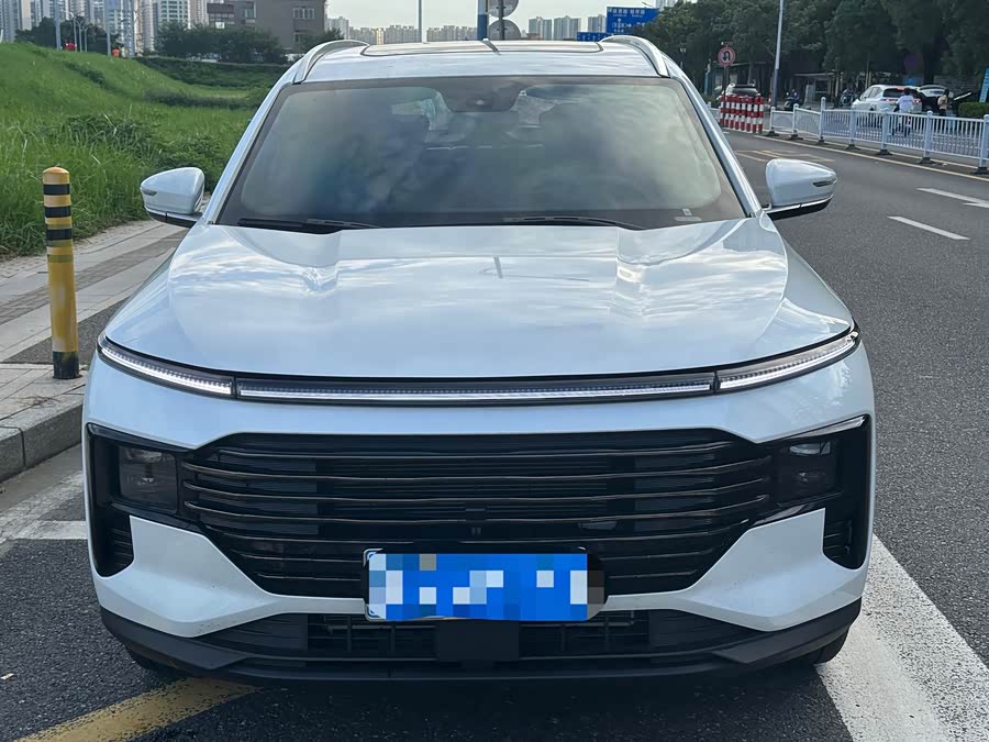 Jietu X70 PLUS 2025 1.5T Elite 5-seater - zdjęcie 2