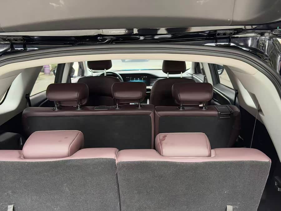 Jietu X90 PLUS 2023 1.6TD DCT Flat 7-Seater - zdjęcie 4