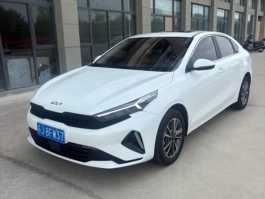 Kia K3 2023 1.5L CVT Luxury - zdjęcie 2