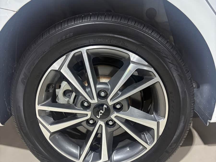 Kia K3 2023 1.5L CVT Luxury - zdjęcie 12