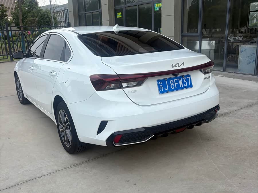 Kia K3 2023 1.5L CVT Luxury - zdjęcie 5