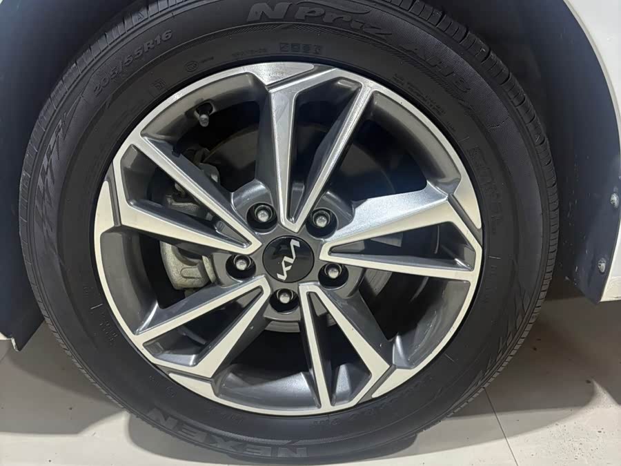 Kia K3 2023 1.5L CVT Luxury - zdjęcie 10