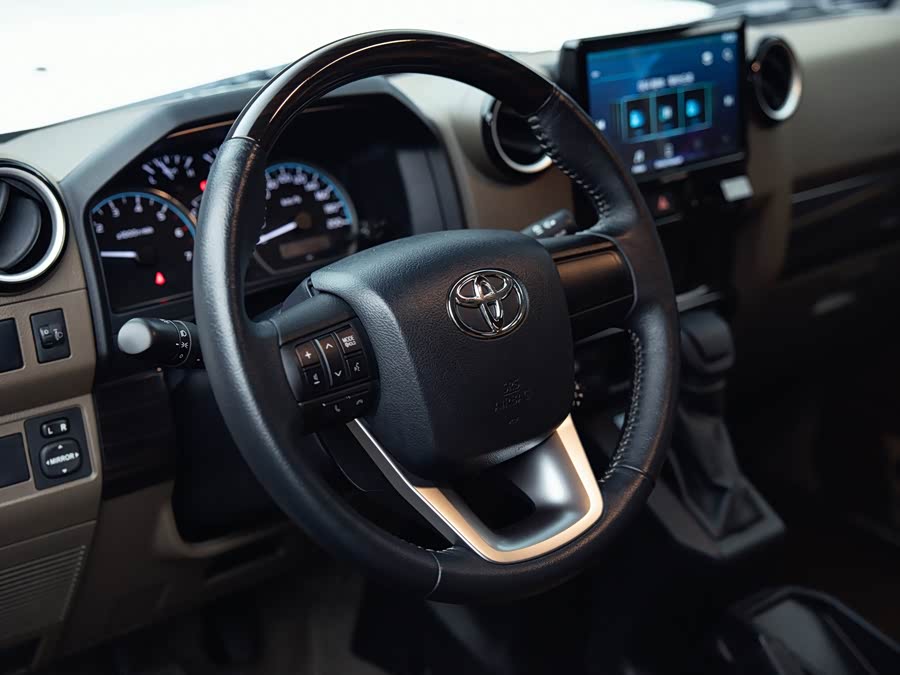 Land Cruiser LC71 2024 4.0L Auto - zdjęcie 13